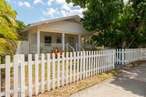 2013 Vernon Place, Melbourne, FL 32901 - MLS#1051880