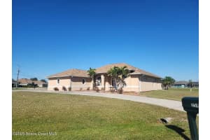 359 Porto Alegre Street, Punta Gorda, Fl 33983 - Off Market