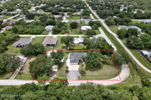9275 100th Avenue, Vero Beach, FL 32967 - MLS#1052125