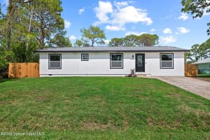 443 Santo Domingo Avenue, Palm Bay, FL 32908 - MLS#1052555