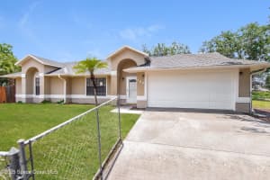 180 Hurtig Avenue, Palm Bay, FL 32907 - MLS#1052807