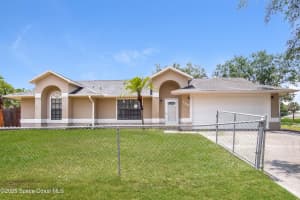 180 Hurtig Avenue, Palm Bay, FL 32907 - MLS#1052807