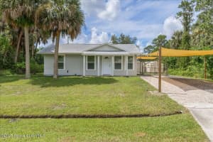 1076 Ivanhoe Street, Palm Bay, FL 32907 - MLS#1052822