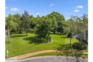 3745 8th Lane Lane, Vero Beach, FL 32960 Sold 08/29/25