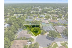 3745 8th Lane Lane, Vero Beach, FL 32960 Sold 08/29/25