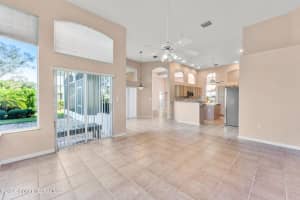 537 Lake Victoria Circle, Melbourne, FL 32940 - MLS#1053024