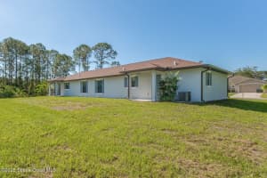 1677 Lizette Street, Palm Bay, FL 32905 - MLS#1053378