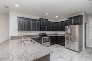611 Easton Forest Circle, Palm Bay, FL 32909 - MLS#1053913
