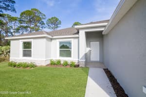 884 Reading Street, Palm Bay, FL 32909 - MLS#1054361