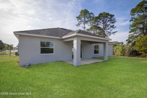 884 Reading Street, Palm Bay, FL 32909 - MLS#1054361