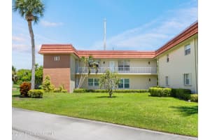 107 Springlake Court, Vero Beach, FL 32962 - MLS#1054435