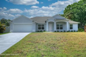 426 Lanfair Avenue, Sebastian, FL 32958 - MLS#1054622