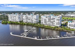 7 Indian River Avenue, Titusville, FL 32796 - MLS#1054815