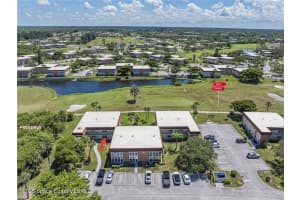 111 Spring Lake Court, Vero Beach, FL 32962 - MLS#1055025