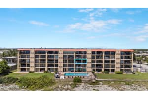 1305 Atlantic Avenue, Cocoa Beach, FL 32931 - MLS#1055201