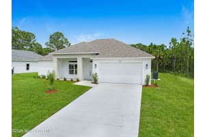 2633 De Groodt Road, Palm Bay, FL 32908 - MLS#1055343