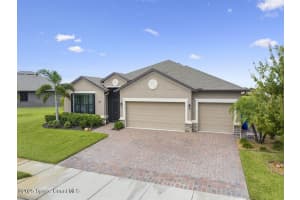 5614 1st Square, Vero Beach, FL 32968 - MLS#1055378