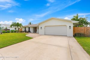 329 Franklyn Avenue, Indialantic, FL 32903 Sold 09/16/25
