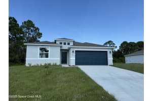 2071 Gale Avenue 31, Palm Bay, Fl 32908, Palm Bay