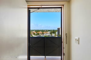 520 Palm Springs Boulevard, Indian Harbour Beach, FL 32937 Sold 10/27/25