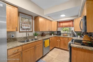 2624 Tamarind Dr, Edgewater, FL 32141, Sold 08/28/25