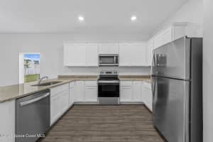 338 Olsen Street, Palm Bay, FL 32908 - MLS#1055856