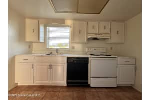 2221 Pineapple Avenue, Melbourne, FL 32935 - MLS#1056039