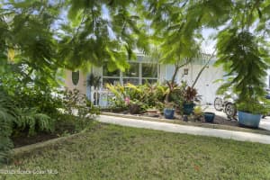 2545 1st Place, Vero Beach, FL 32962 - MLS#1056271
