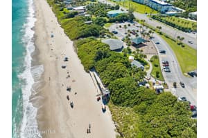 290 Paradise Boulevard, Indialantic, FL 32903 Sold 11/06/25