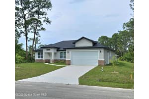 561 Harrisburg Street, Palm Bay, FL 32908 - MLS#1056400
