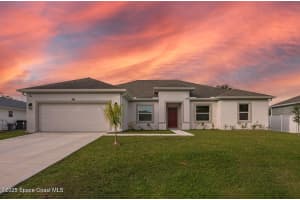 1717 Dalroy Street, Palm Bay, FL 32907 - MLS#1056437