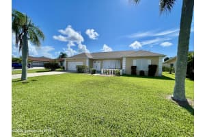 48 Country Club Road, Cocoa Beach, FL 32931 - MLS#1056741