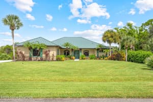 5627 Cypress Creek Drive, Grant, FL 32949 - MLS#1056766