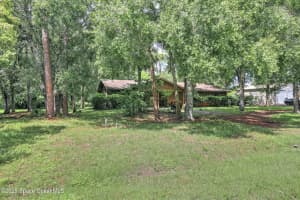8211 93rd Avenue, Vero Beach, FL 32967 - MLS#1056771