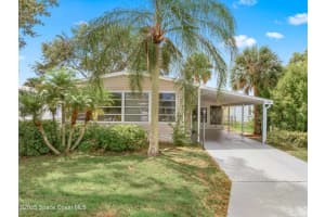 555 Marlin Circle, Barefoot Bay, FL 32976 - MLS#1056810