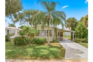 555 Marlin Circle, Barefoot Bay, FL 32976 - MLS#1056810