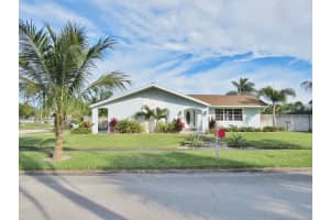 350 Lynn Avenue, Satellite Beach, FL 32937 - MLS#1056815