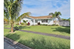 350 Lynn Avenue, Satellite Beach, FL 32937 - MLS#1056815