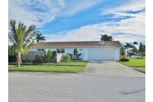 350 Lynn Avenue, Satellite Beach, FL 32937 - MLS#1056815