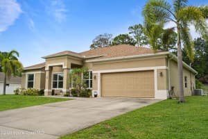 185 Dandridge Avenue, Palm Bay, FL 32907 - MLS#1057020