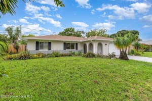 2565 Ravenswood Drive, Titusville, FL 32780 - MLS#1057093