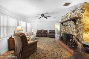 103 E Avenue A, Melbourne, FL 32901 - MLS#1057095