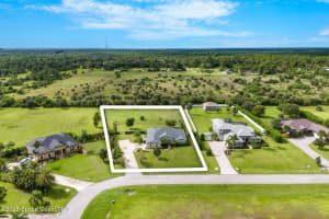 4009 Gardenwood Circle, Grant, FL 32949 - MLS#1057104