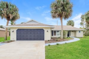 1855 5th Place, Vero Beach, FL 32962 - MLS#1057378