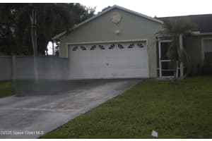 900 Dubois Avenue, Port St. Lucie, FL 34953 - MLS#1057520
