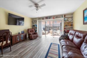 927 Colonial Court, Indian Harbour Beach, FL 32937 - MLS#1057676
