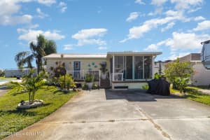 2334 Shuttle Circle, Titusville, FL 32796 - MLS#1057679
