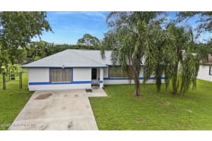 627 Firestone Street, Palm Bay, FL 32907 - MLS#1057704