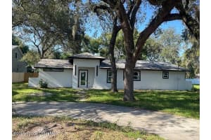 1905 Village Avenue, Tampa, FL 33611 - MLS#1057976