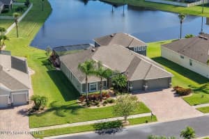 560 Easton Forest Circle, Palm Bay, FL 32909 - MLS#1058118